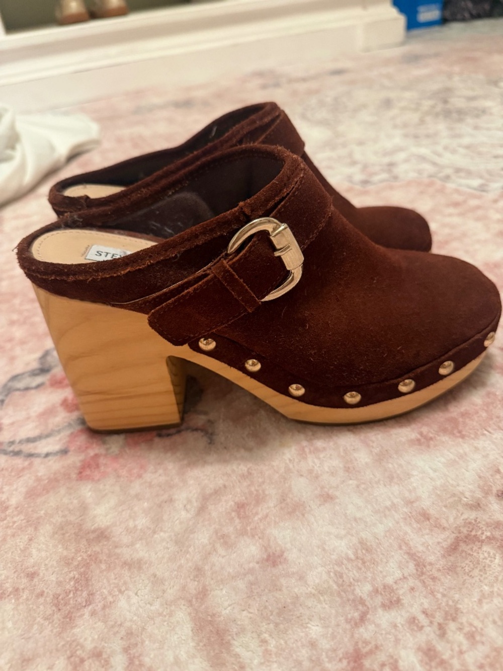 Steve Madden Hilde Brown Suede Platform Clogs | Size 8.5